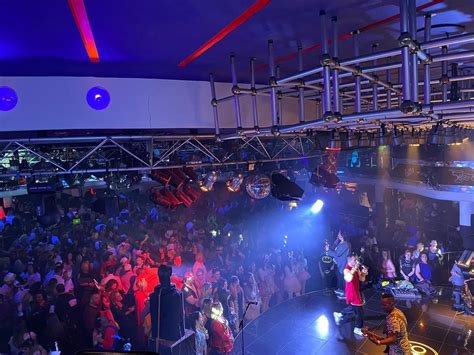 bares de ambiente en benidorm|5 MEJORES Bares y discotecas de ambiente en。